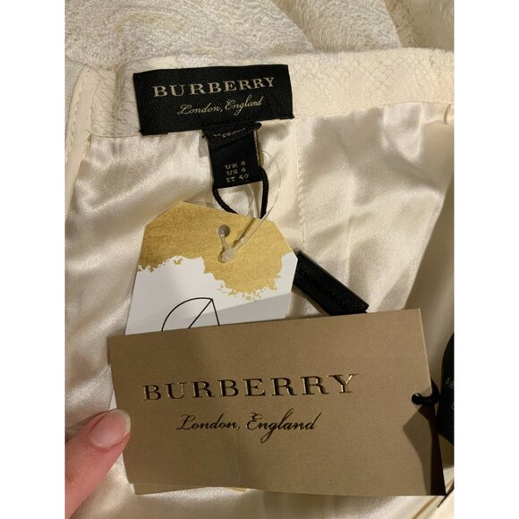 Burberry Off White Long Tiered Lace Straight Skirt, Size 6 (US) 40 (IT) NWT! - Picture 7 of 9